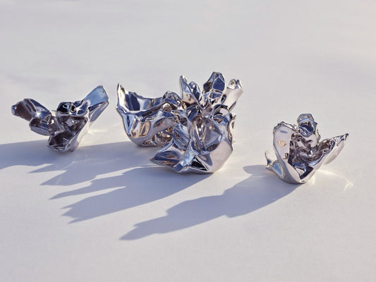 Louis Vuitton The flower aluminium shaped bottle caps