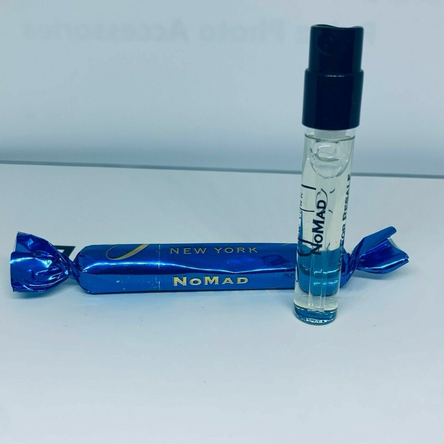 Bond No. 9 New York Nomad Eau De Parfum Spray Sample 0.057oz / 1.7ml